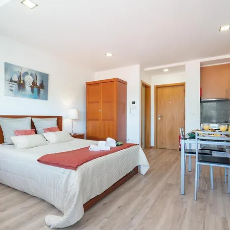 Apartamento Bright Quiet Flats W/ Terrace