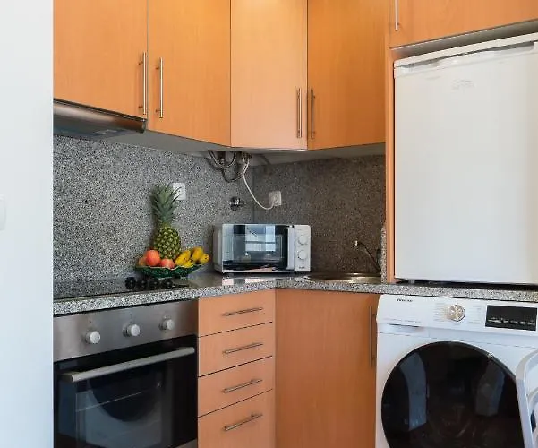 Bright Quiet Flats W/ Terrace Apartamento