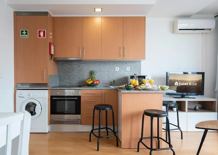 Bright Quiet Flats W/ Terrace Apartamento