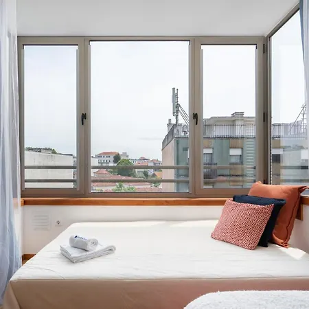 Appartement Bright Quiet Flats W/ Terrace Oporto