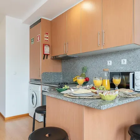 Bright Quiet Flats W/ Terrace Apartman Porto