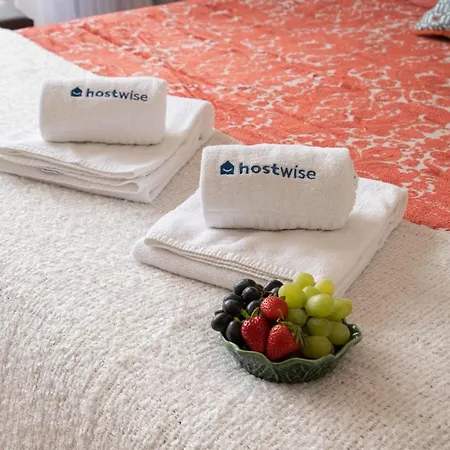 Bright Quiet Flats W/ Terrace Porto