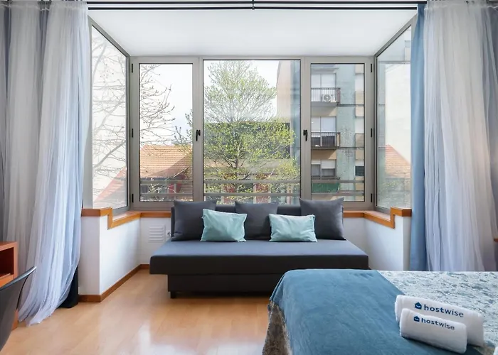 Bright Quiet Flats W/ Terrace * Porto