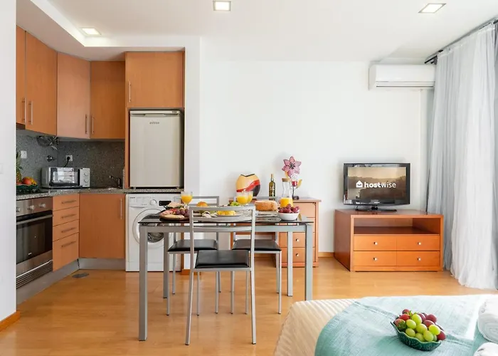 Διαμέρισμα Bright Quiet Flats W/ Terrace *