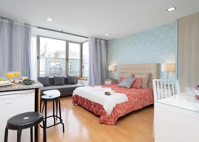 Bright Quiet Flats W/ Terrace Apartment