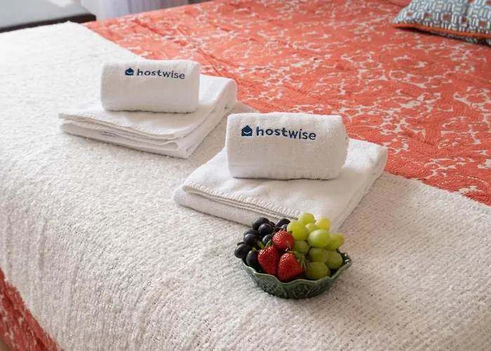 Bright Quiet Flats W/ Terrace Πόρτο