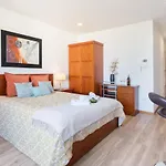 Bright Quiet Flats W/ Terrace Appartement *