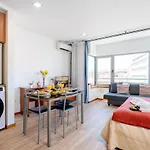 Bright Quiet Flats W/ Terrace Porto