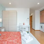 Bright Quiet Flats W/ Terrace Porto