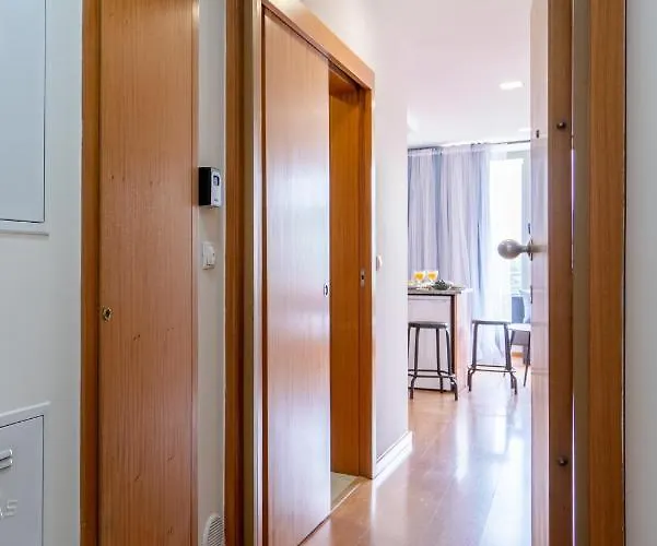 Apartamento Bright Quiet Flats W/ Terrace